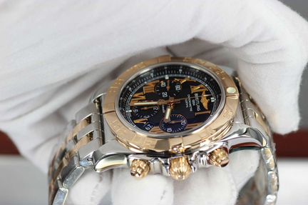Часы breitling Chronomat 44 CB0110