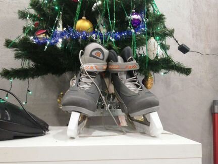 Коньки фигурные 40 размер