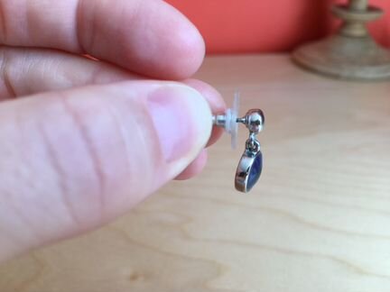 Серьги фиолетового цвета