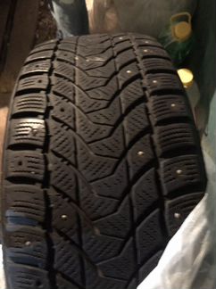 245/40 R19