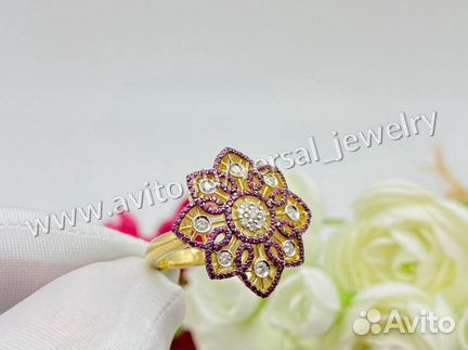 Золотое Кольцо Chopard из золота с рубинами