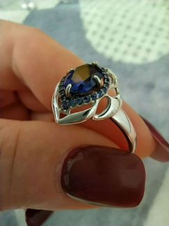 Серебряное кольцо с сапфиром