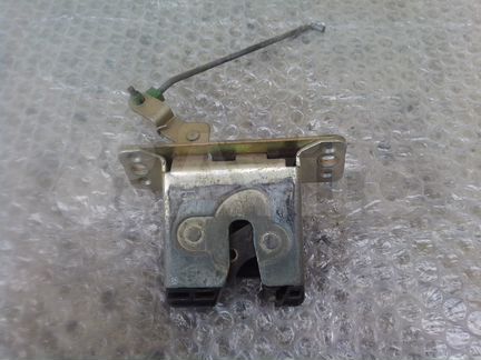 Опель астра g хечбек-замок крышки багажника