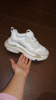 Кроссовки Balenciaga triple s белые