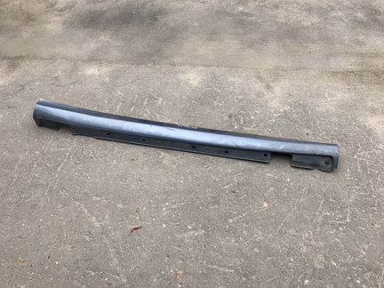 Правый пластик порог на Мерседес w209 CLK оригинал