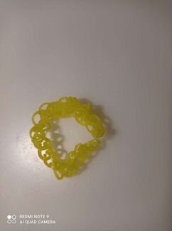 Браслет из резинок (жëлтый)