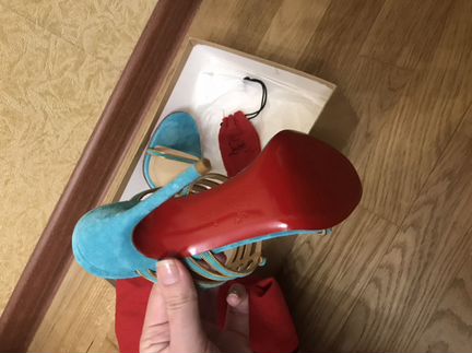 Босоножки Christian Louboutin 37,5 размер