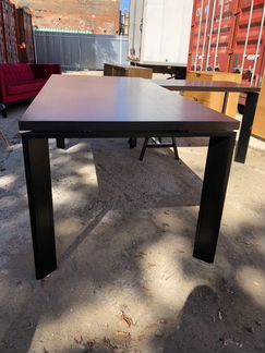 Стол угловой чёрный