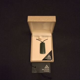 Кулон NGI tahu pounamu