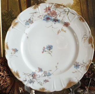 Тарeлки - кoрoлeвский Лиможский фapфop