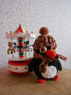 Вязаная игрушка Пингвин