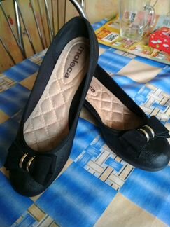 Туфли Moleca отдам за 2 литра сока