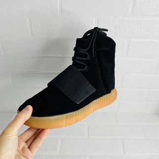 Кроссовки мужские Adidas Yeezy Boost 750