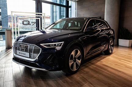 Audi e-tron AT, 2020