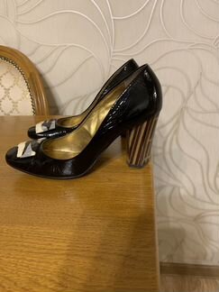 Туфли женские, кожаные, лаковые
