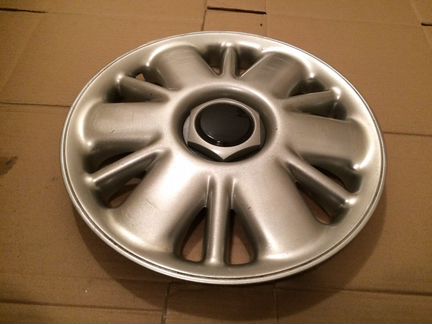 Колпак колеса Dodge Caravan 4472538 (1шт.)