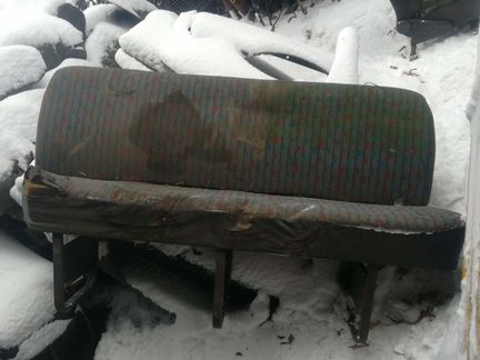 Диван автомбильный
