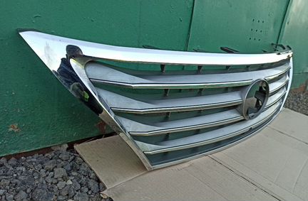 Решетка радиатора Lexus LX570, с 07г до 11г