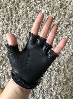 Перчатки