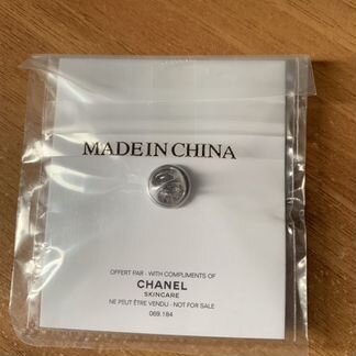Значок Chanel оригинал