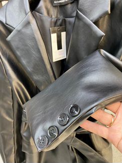 Объёмный пиджак Alexander Wang из эко-кожи