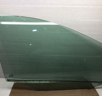 Стекло двери переднее левое правое Mercedes W212