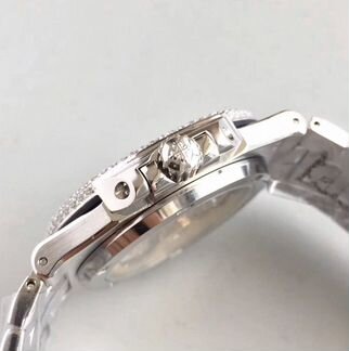 Часы Patek Philippe Nautilus