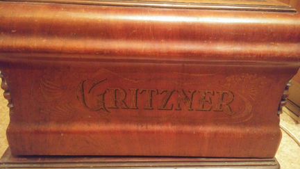 Продается старинная ручная машинка Gritzner