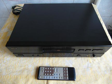Denon DCD 3000 Hi-End CD-проигрыватель / цап