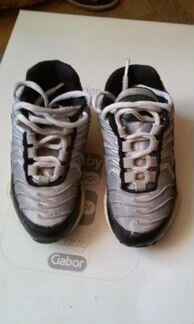 Детские кроссовки