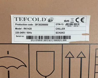 Шкаф холодильный Tefcold RK1420 (новый, 1400л)