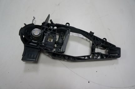 BMW G30 корпус водительской ручки с личинкой