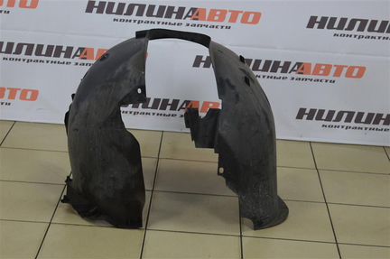 Подкрылок передний правый Пежо 308