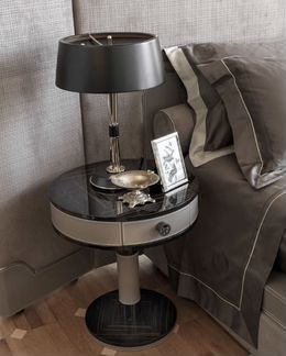 Итальянский столик фабрики Vittoria Frigerio