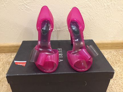 Новые босоножки Furla Candy