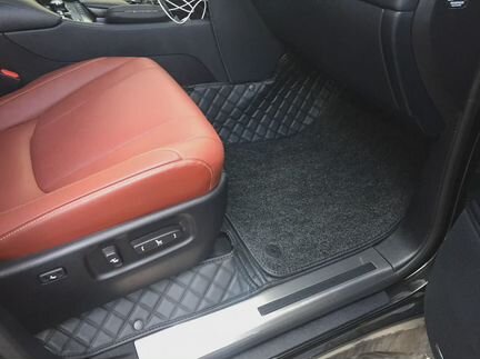 Комплект автомобильных ковриков Lexus