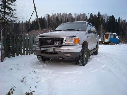 Ford Expedition 4.6 AT, 2001, битый, 333 600 км