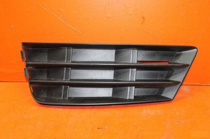 Решетка бампера передняя правая Audi A4 5 B9