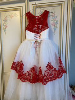 Платье на 6-8 лет