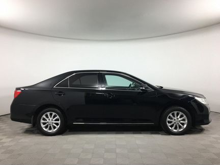Toyota Camry 2.0 AT, 2014, 111 269 км