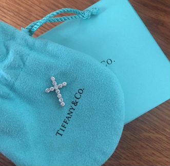 Золотой крест Tiffany & Co