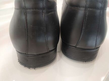 Форменные кожаные туфли - привезу