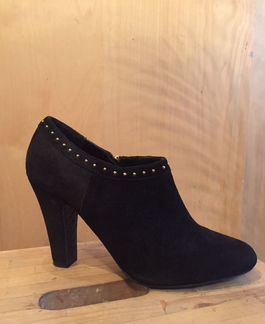 Ботильоны Tahari из натурального нобука