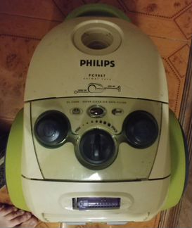 На запчасти пылесос Philips FC9067