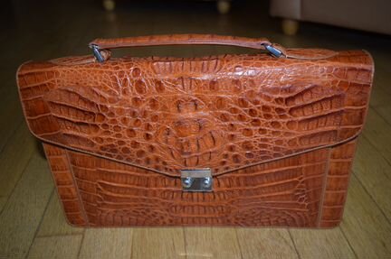 Кожаный портфель из крокодила