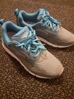 Кроссовки 38 размер. Новые