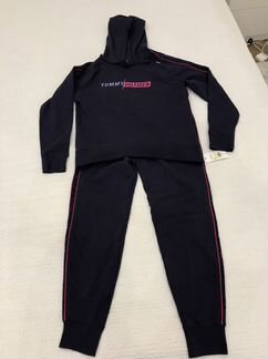 Спортивный костюм женский