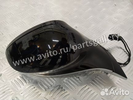 Зеркало правое BMW i8 l12