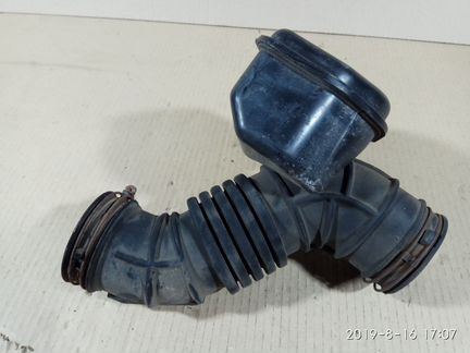 Патрубок воздушного фильтра Kia Sportage 3 SL