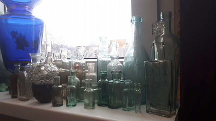 Старинные бутылки, пузырьки